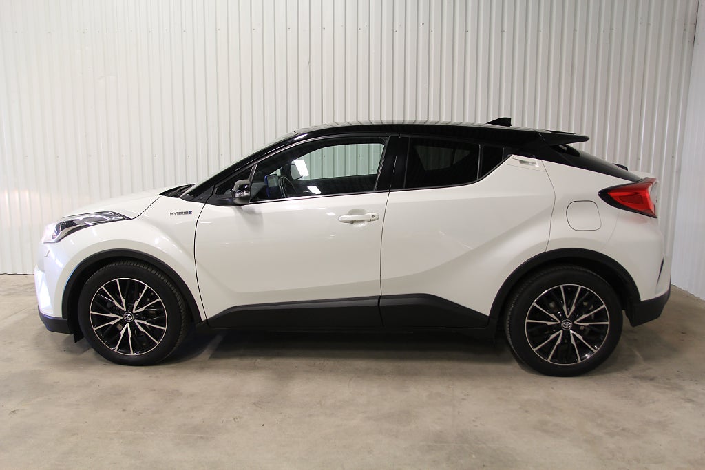 Toyota C-HR Hybrid CVT Nyservad hos Toyota