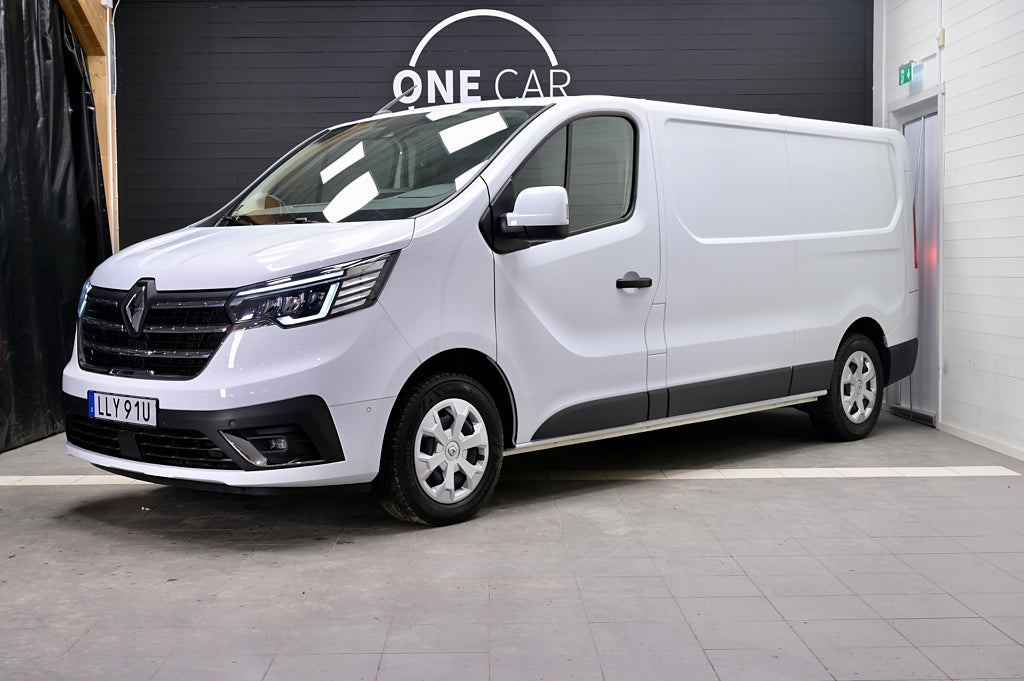 Renault trafic 2.0 Blue dCi 150 EDC MOMS X-Lång D-Värm Inredning 150hk