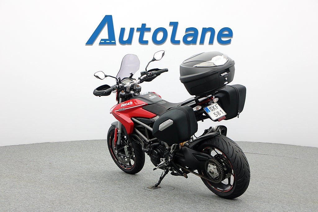 Ducati Hypermotard 821 SP * Nya däck Nyservad*