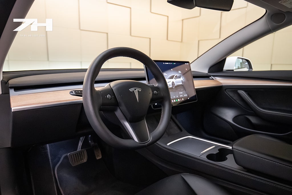 Tesla Model 3 Long Range AWD / Drag / Pano / Autopilot