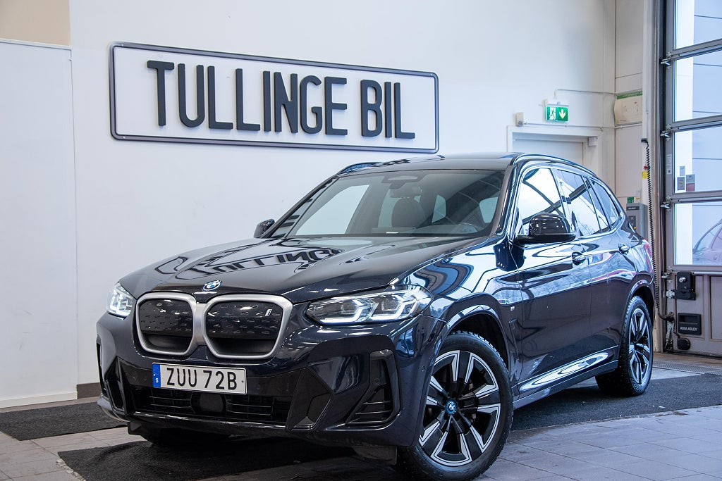 BMW iX3 Charged 286HK M Sport Panorama Elstolar B-Kamera MOMS