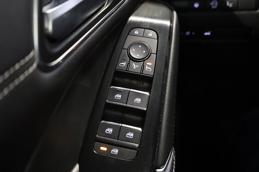 Nissan Qashqai 1.3 DIG-T AUT Drag 360° Navi CarPlay PDC HUD Keyless 2022