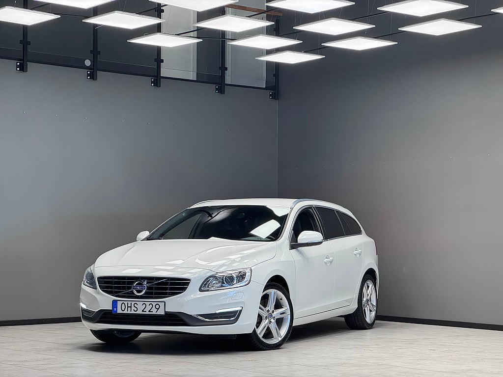 Volvo V60 D2 Summum / Läder / BT / Sensor 