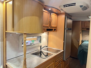 Husbil-halvintegrerad Kabe TM WF 13 av 21