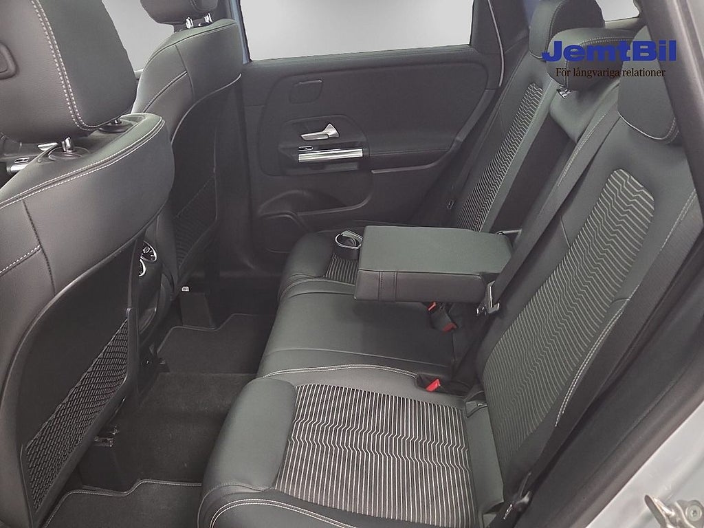 Mercedes-Benz B 2022 - miniatyr 9