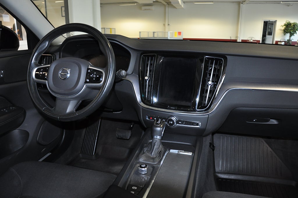 Volvo V60 Cross Country 2020 - miniatyr 8