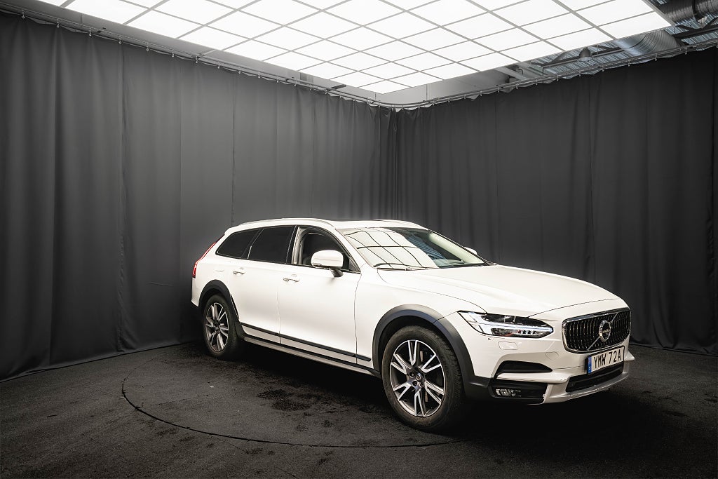 Volvo V90 Cross Country D4 AWD PRO PANO LÄDER DRAG 360° H/K HUD PÄRLEM