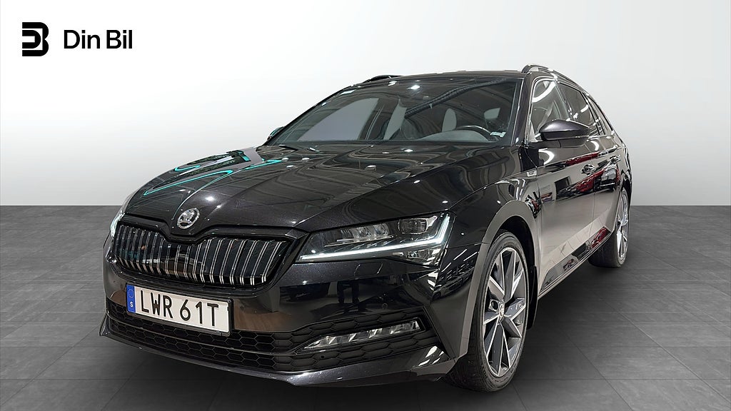 Skoda Superb Combi iV 218hk /Värmare/Drag