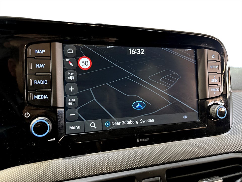 Bild på Hyundai i10 Essential 1.0 MPi 67hk AMT Aut B-KAMERA CARPLAY