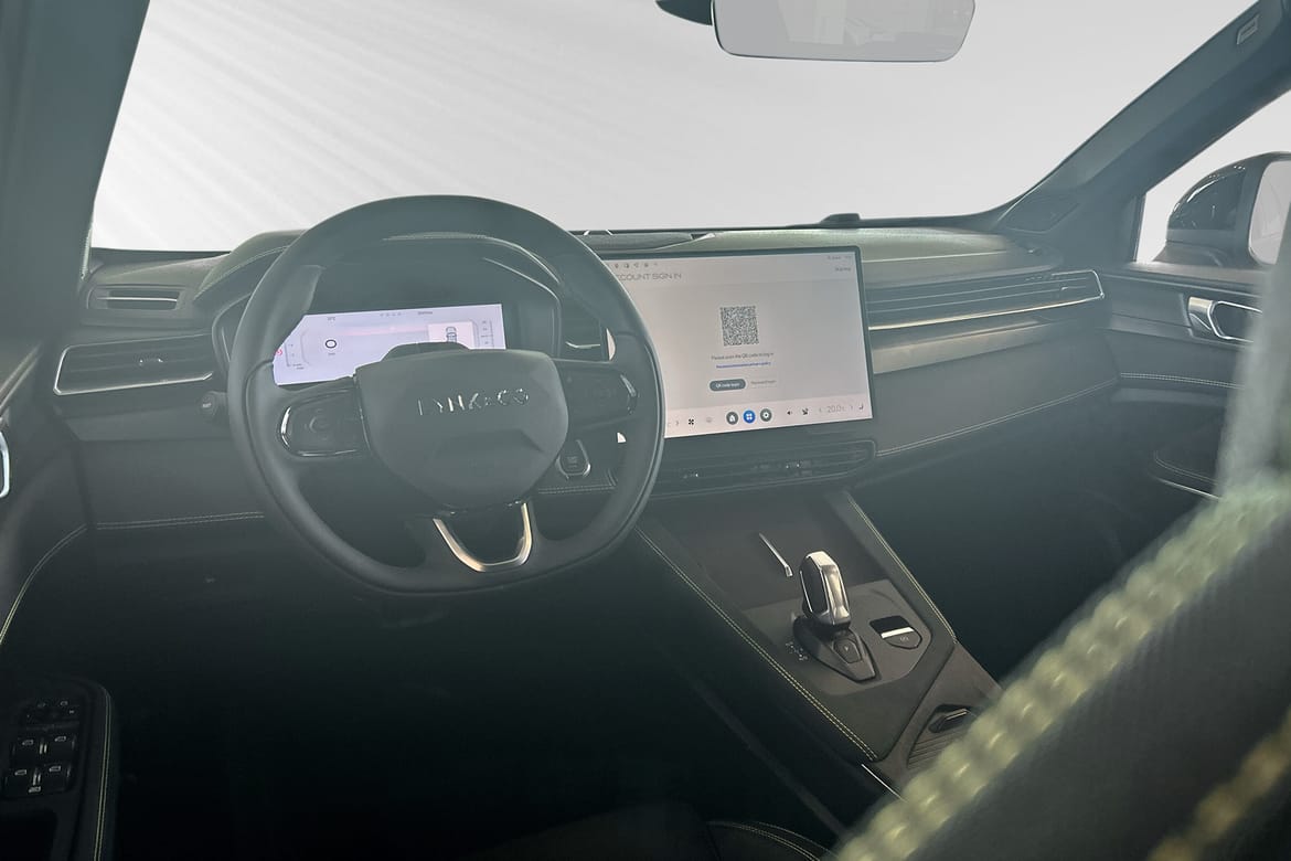 Lynk & Co 01 Core PHEV 2025, bild 7/10