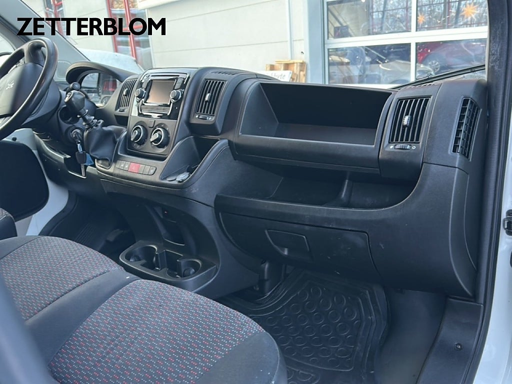 Transportbil - Skåp Peugeot Boxer 10 av 16