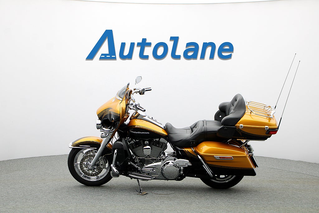 Harley-Davidson FLHTKSE CVO Ultra Limited