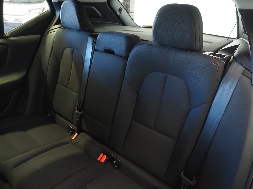 Volvo XC40 D3 AWD Geartronic Momentum 150hk | B-Kamera | Drag | 2020