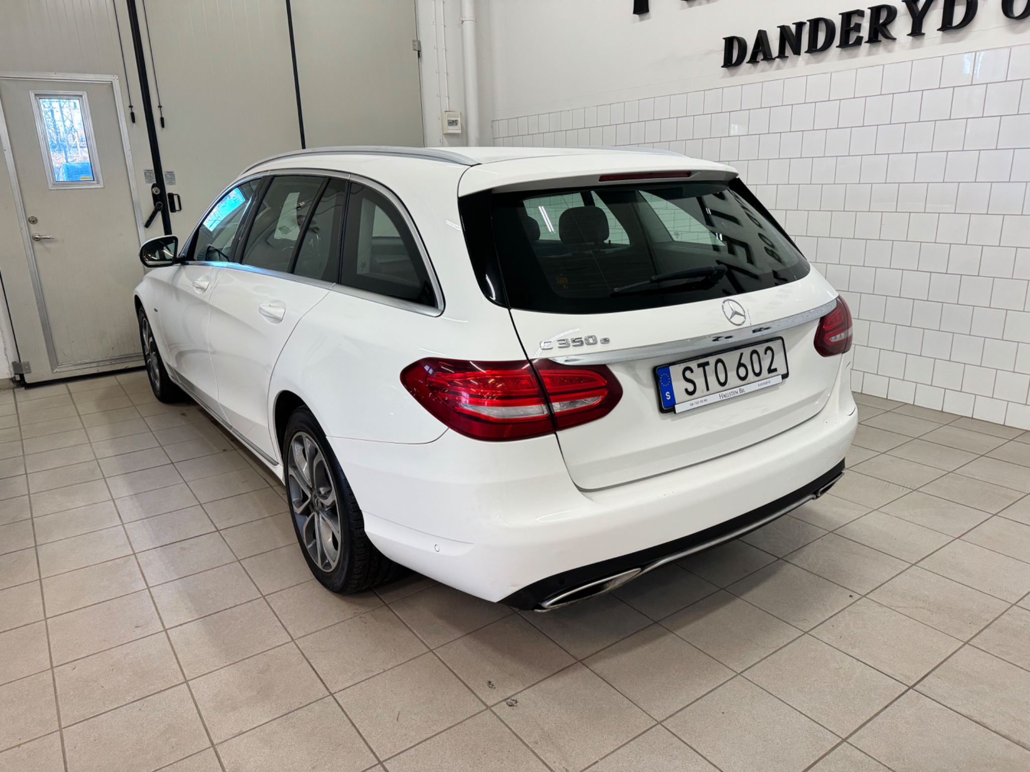 Mercedes-Benz C 2017, photo 5/33