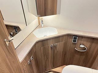 Husbil-integrerad Kabe TMI 860 LGB Imperial 24 av 36