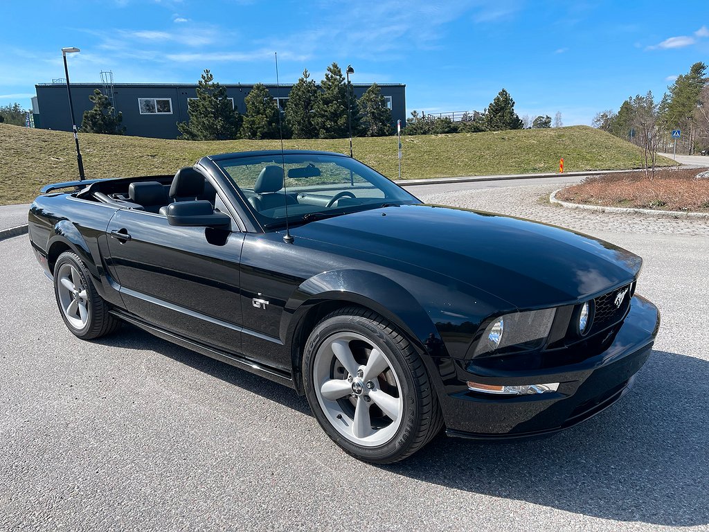 Ford Mustang GT Convertible 2900 mil!