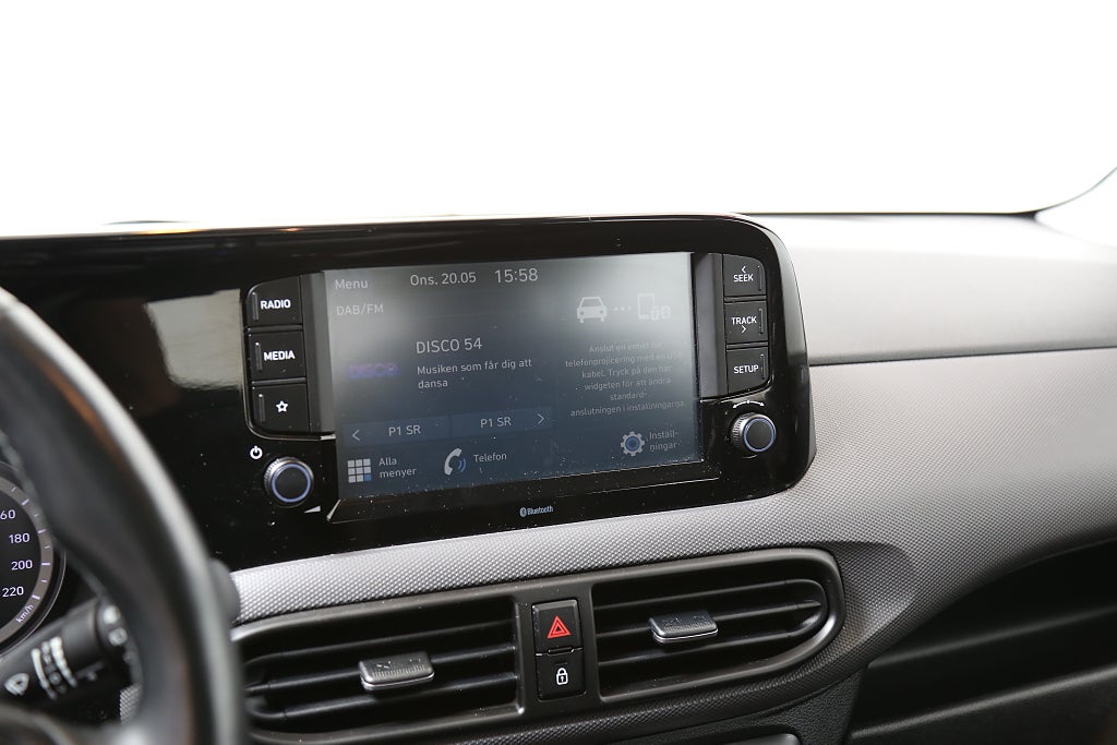 Hyundai i10 1,0 blue 67hk Essential Automat CarPlay Motorvärmare