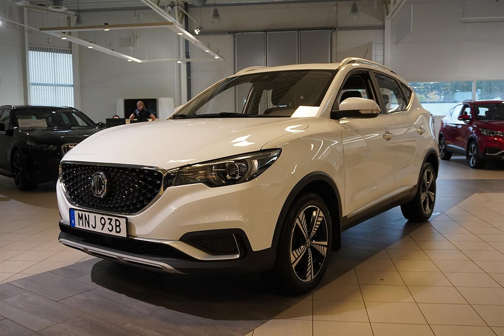 MG ZS Luxury 45kWh Dover White