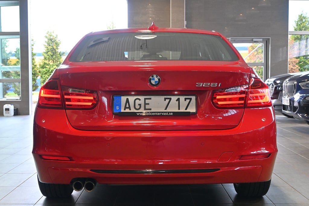 BMW 328i 2014 - miniatyr 4