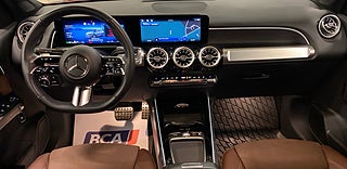 SUV Mercedes-Benz GLB 3 av 13