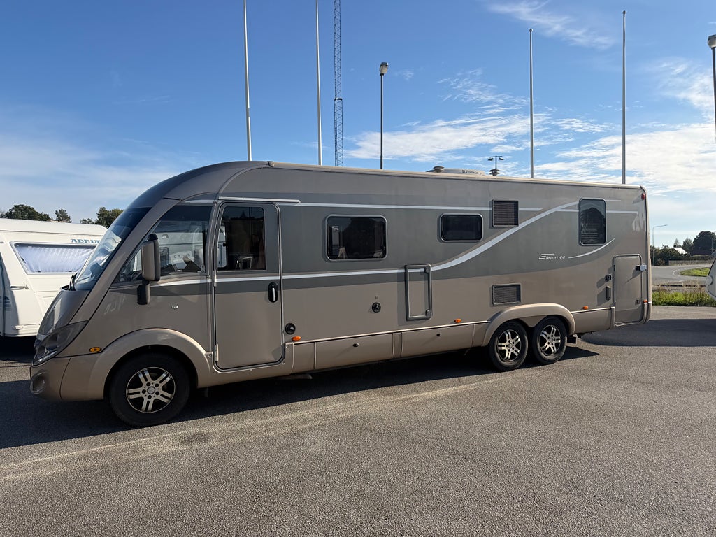 Bürstner Elegance I900 3,0 Automat Luftfjädring Solcell 2011 - miniatyr 13