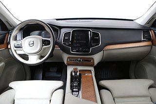 SUV Volvo XC90 9 av 22