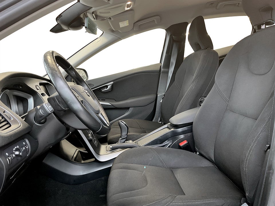 Bild på Volvo V40 Cross Country Business T3 152hk BACKSENSORER BLUETOOTH