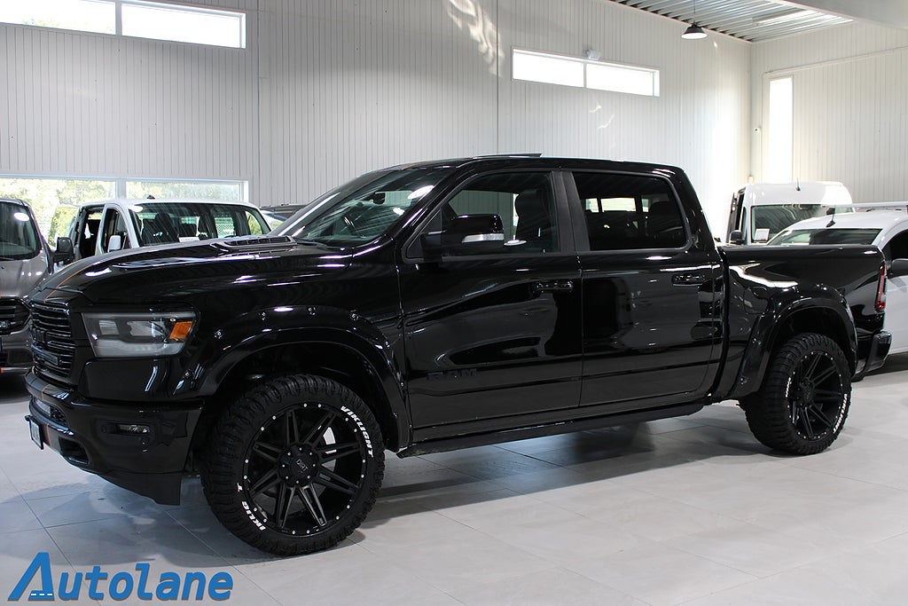 Dodge RAM 1500 Dubbelhytt 5'7" box 5.7 V8 HEMI 4x4 LARAMIE 22",Pano