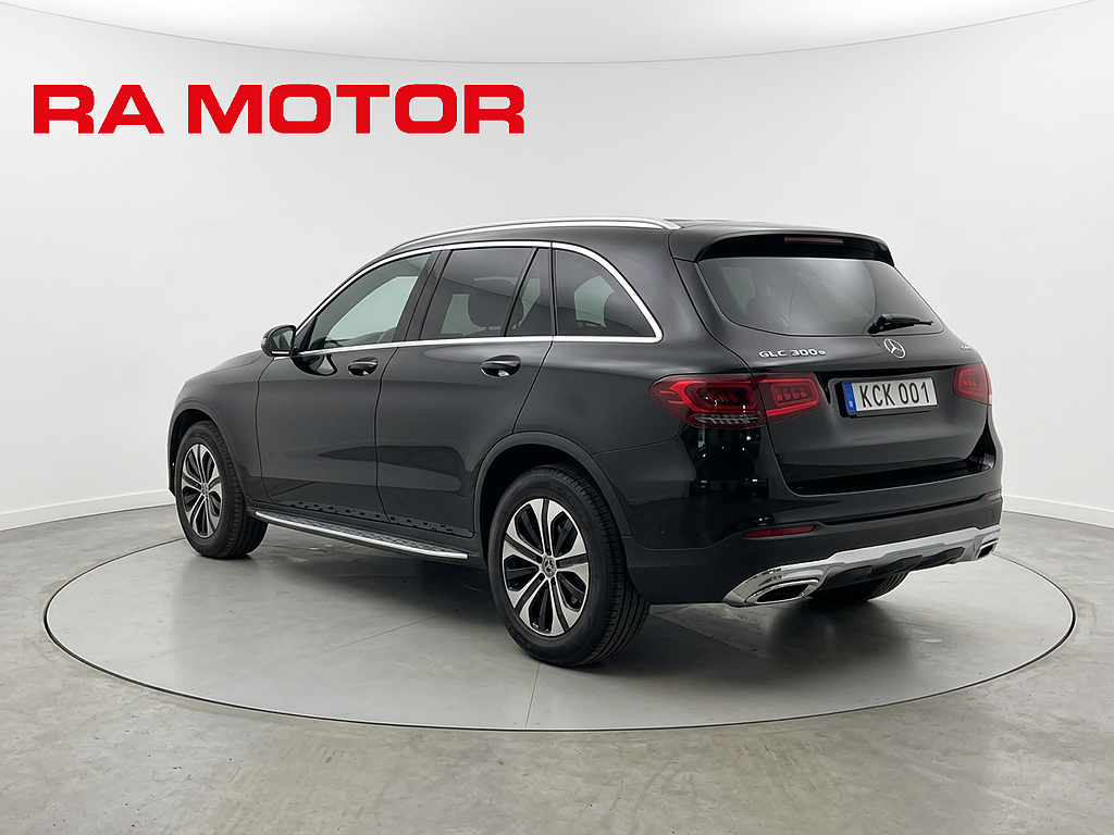 Mercedes-Benz GLC 300 e 4MATIC 320hk 9G-Tronic Pano Navi Drag Värmare 2020