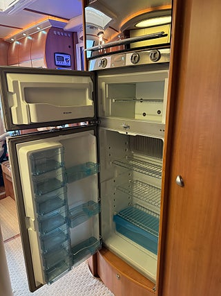 Husbil-halvintegrerad Hobby Toskana Exclusive 750 ELC 9 av 24