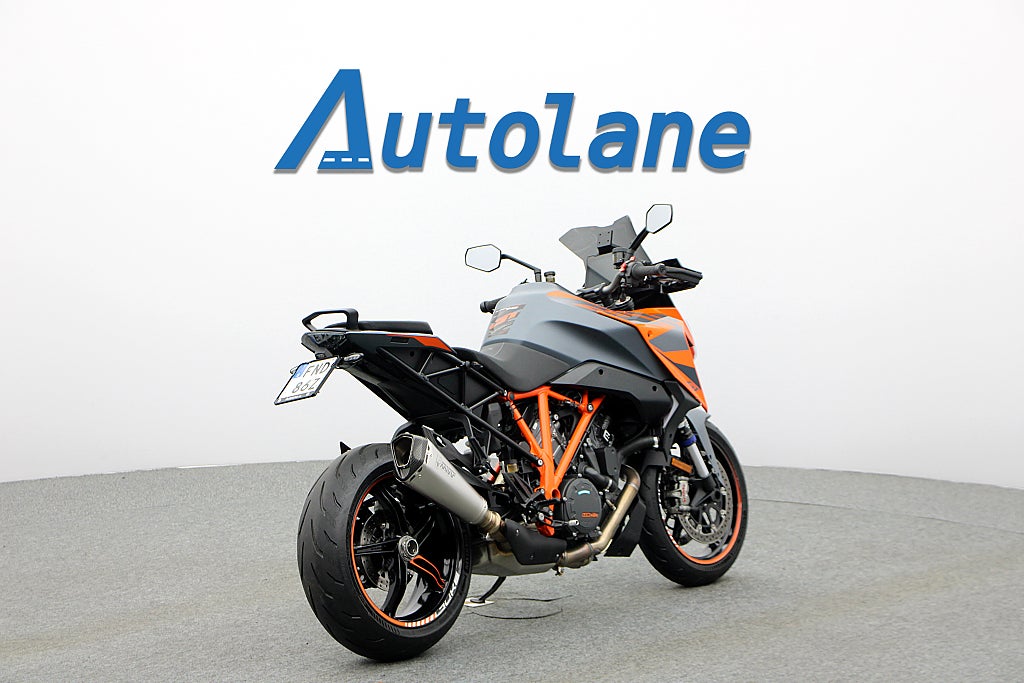 KTM 1290 Superduke GT *Endast 415Mil! Tech Pack Mivv