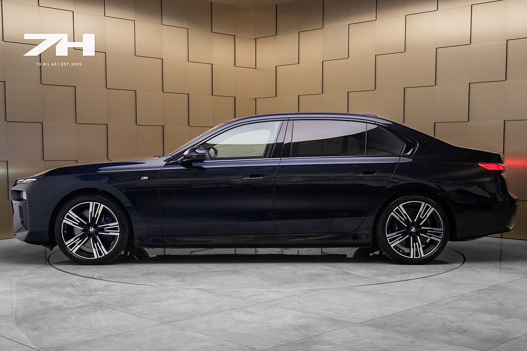 BMW i7 xDrive60 Individual M Sport / B&W / Massage / SkyLounge