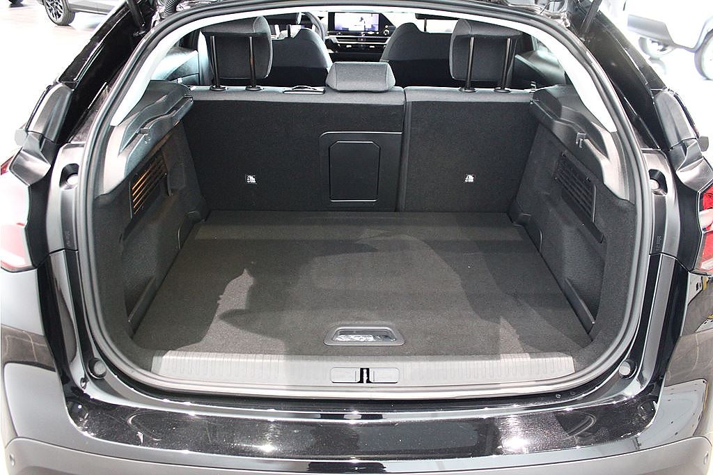 Bild på Citroën C4 Shine 1.2 PT 130hk Aut - B-KAMERA, CARPLAY