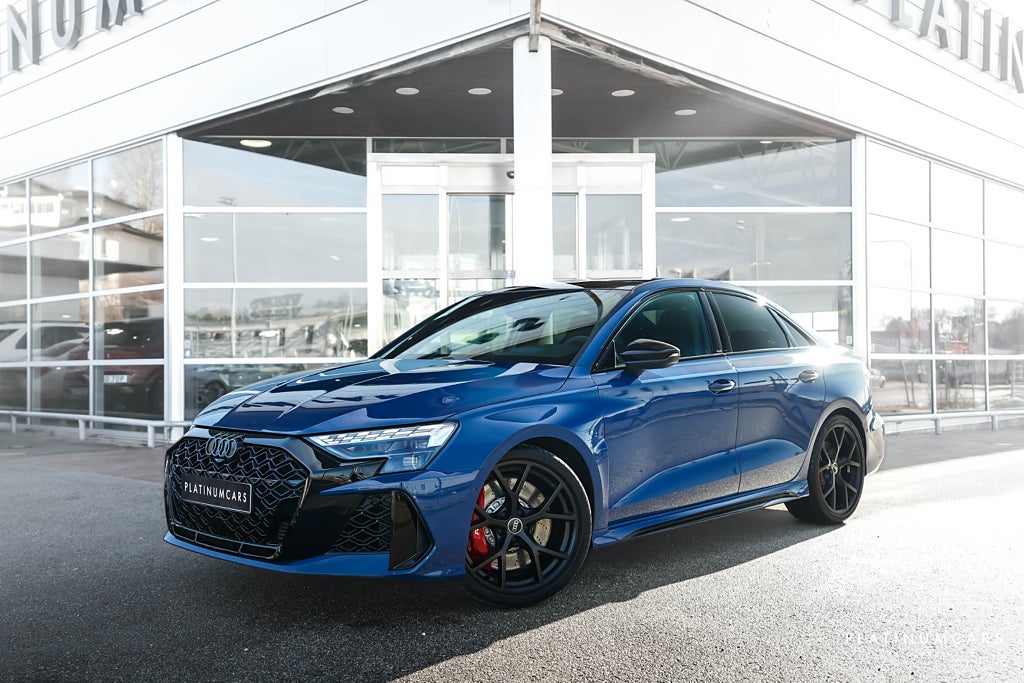 Audi RS3 Sedan Q 400hk 2025 / 14MIL / LEASEBAR / Skalstolar