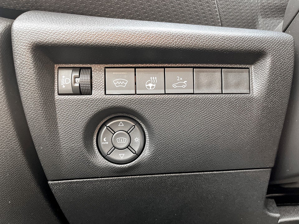 Bild på Citroën C4-X Shine 1.2 PT 130hk Aut B-KAMERA NAVI