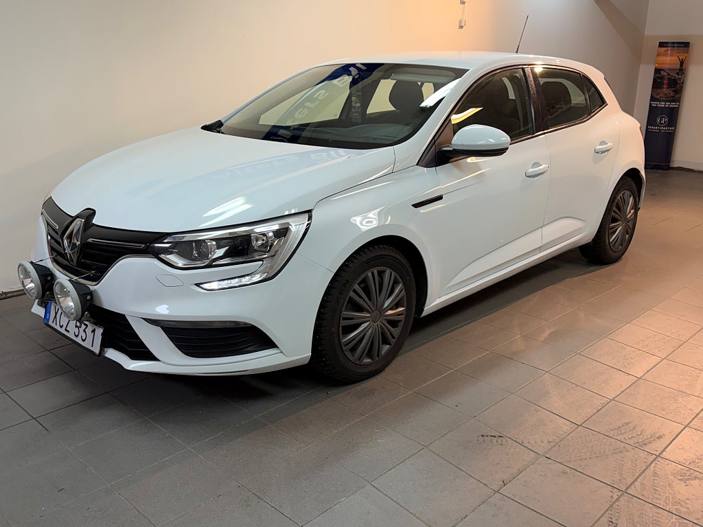 Renault Mégane 1.5 dCi Diesel Euro 6  nya modellen (11000 mil