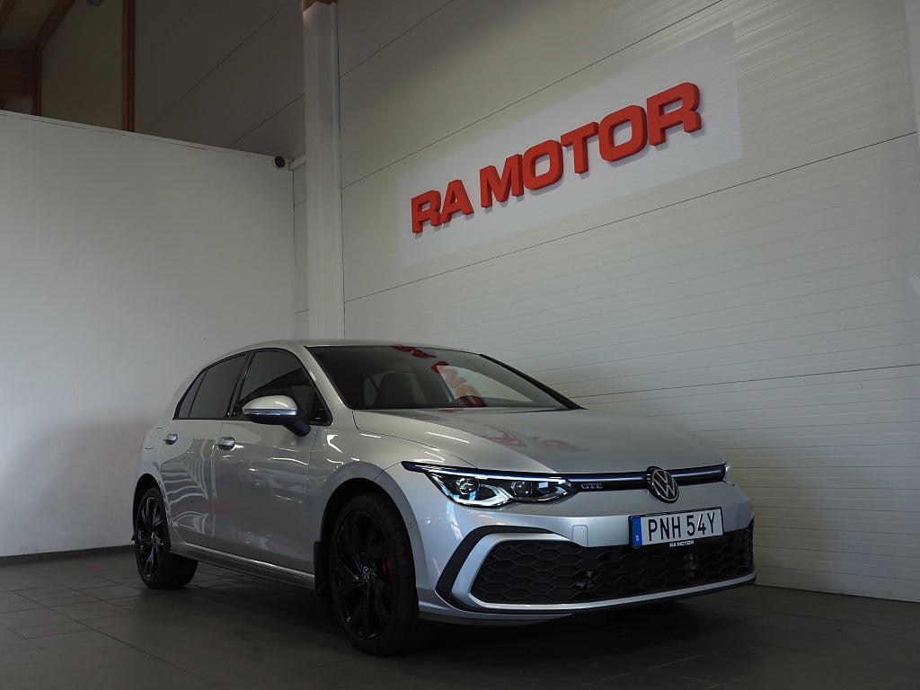 Volkswagen Golf GTE 1.4 TSI Plug-in 245hk Drag P-Värm Kamera Navi IQ 2023