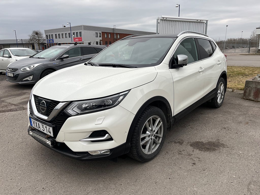 Nissan Qashqai 1.6 DIG-T Tekna Design Pano 360 Navi V-hjul