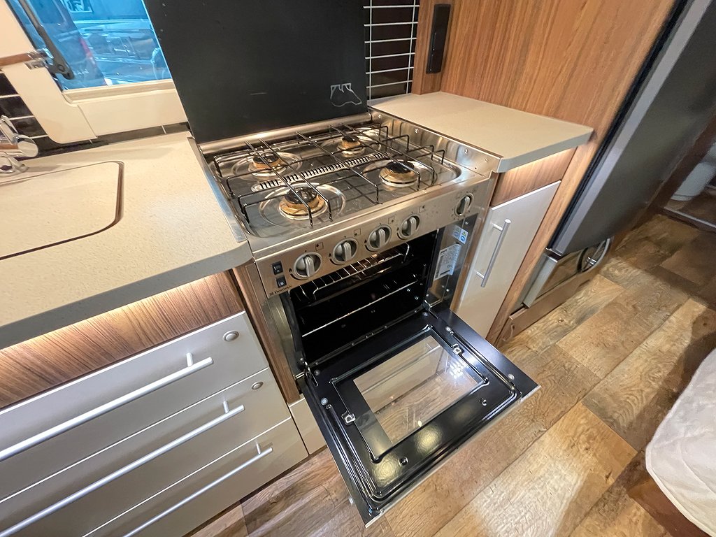 Polar 750 Svit / AC / Markis / ALDE / Ugn / Mover/Fint skick - Polar