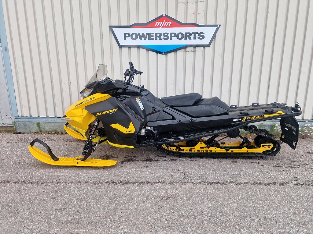 Ski-Doo Summit Neo+ 146" 600 Efi  Moms! 