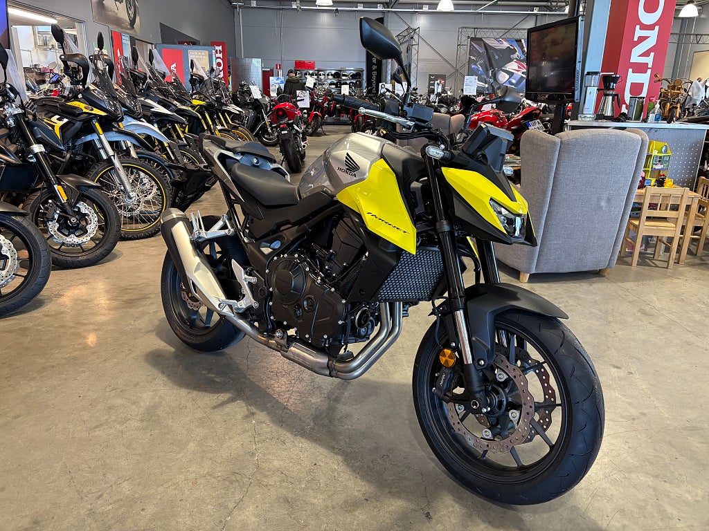 Honda CB750 Hornet 