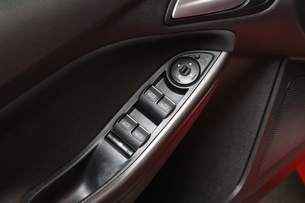 Ford Focus 1,0 EcoBoost ST-Line Kombi Drag Exteriört stylingkit