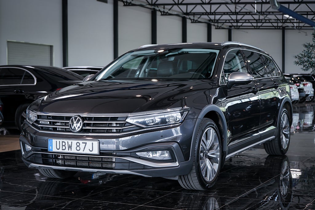 Volkswagen Passat Alltrack 2.0 TDI DPF SCR 4Motion Alltrack 360Kam H&K Blis Skinn