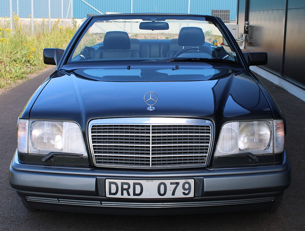 Mercedes-Benz E 200 Cabriolet Sv-såld En brukare