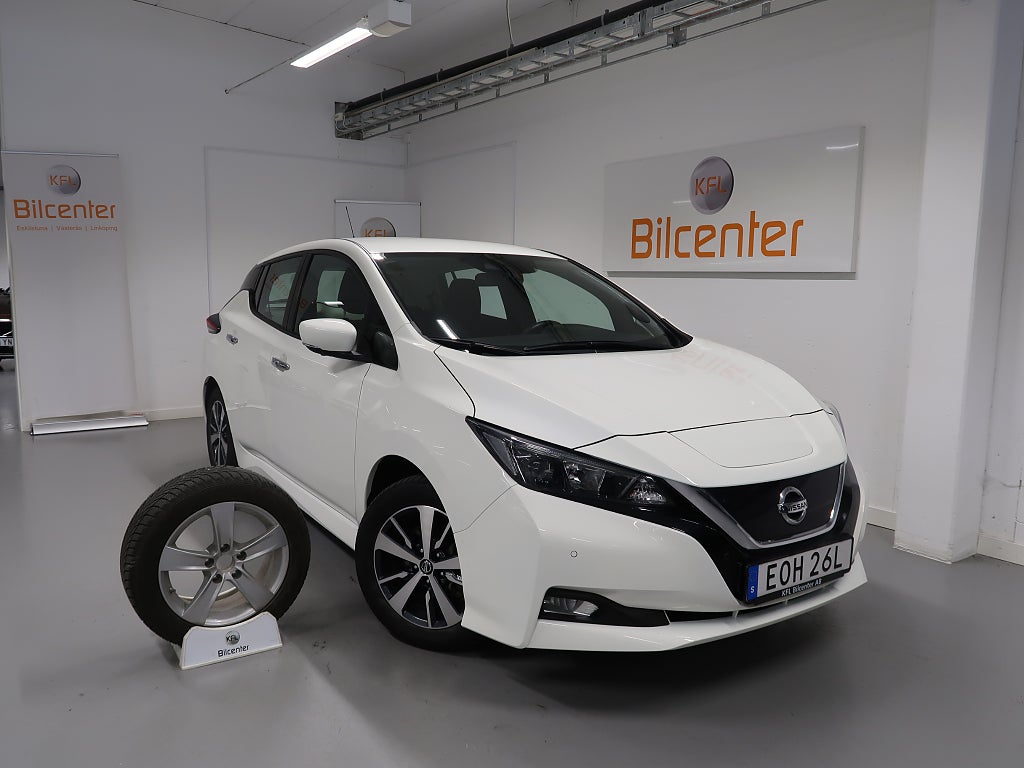 Nissan Leaf V-Däck ingår 360°-CarPlay-Rattvärme-Keyless-AdaptivFH-D
