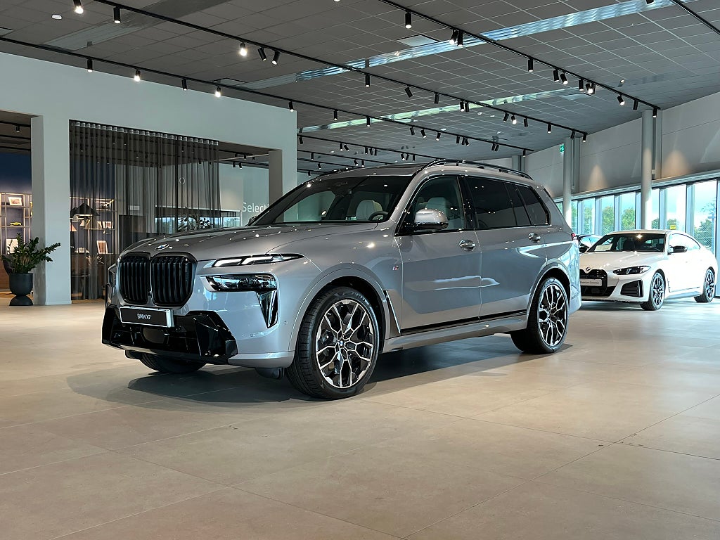 BMW X7 xDrive40d M Sport Pro Sky Lounge D/A Pro H/K 
