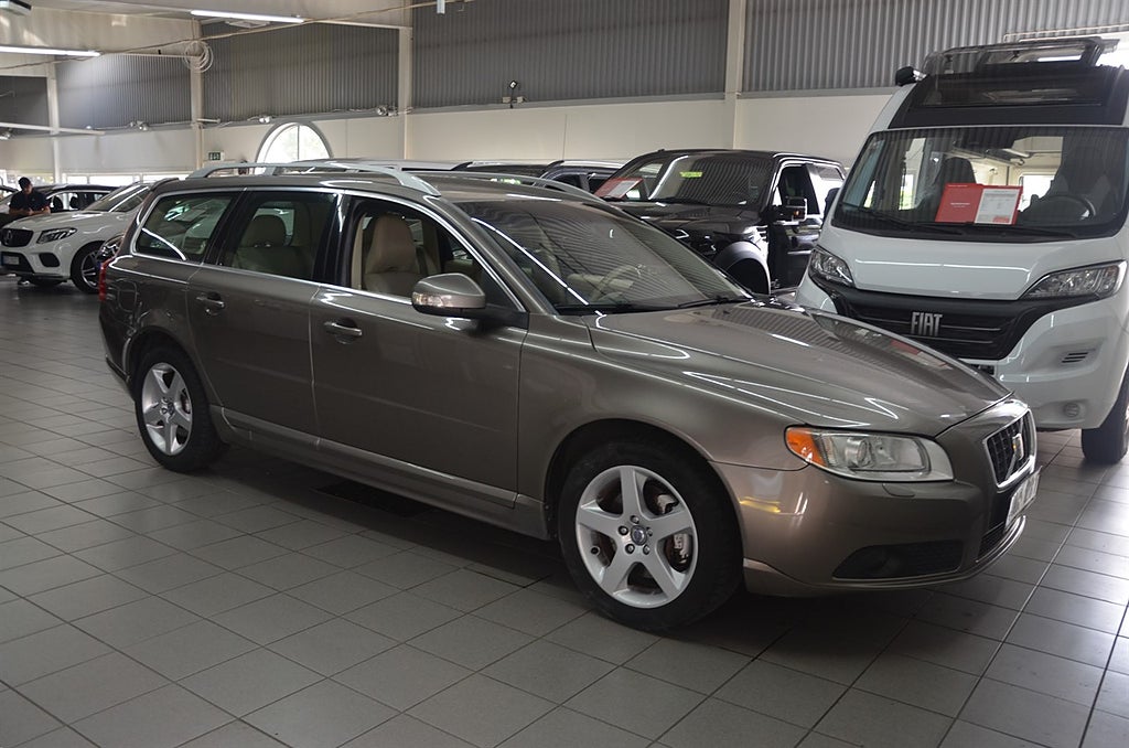 Volvo V70 2.5T (231hk) Summum