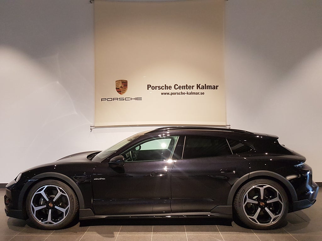 Porsche Taycan 4 Cross Turismo 100mil Moms DEMO
