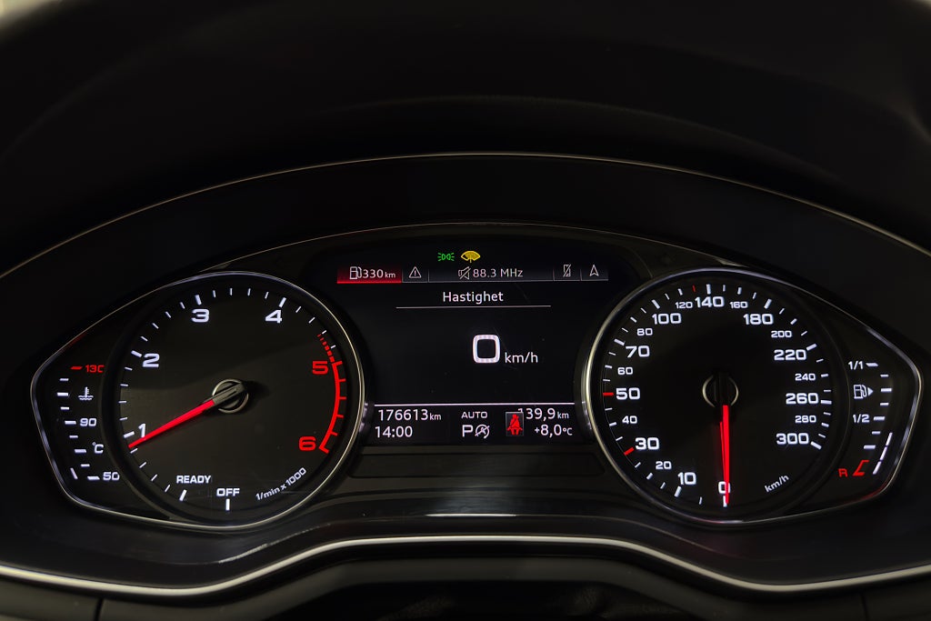 Audi A4 2023 - miniatyr 12