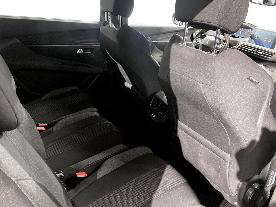 Bild på Peugeot 5008 Active Pack 1.2 PT 130hk Aut B-KAMERA CARPLAY